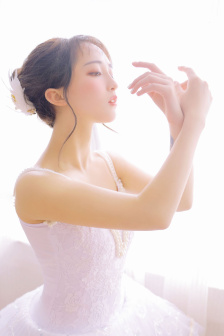 上边一面亲下边一摸的功效